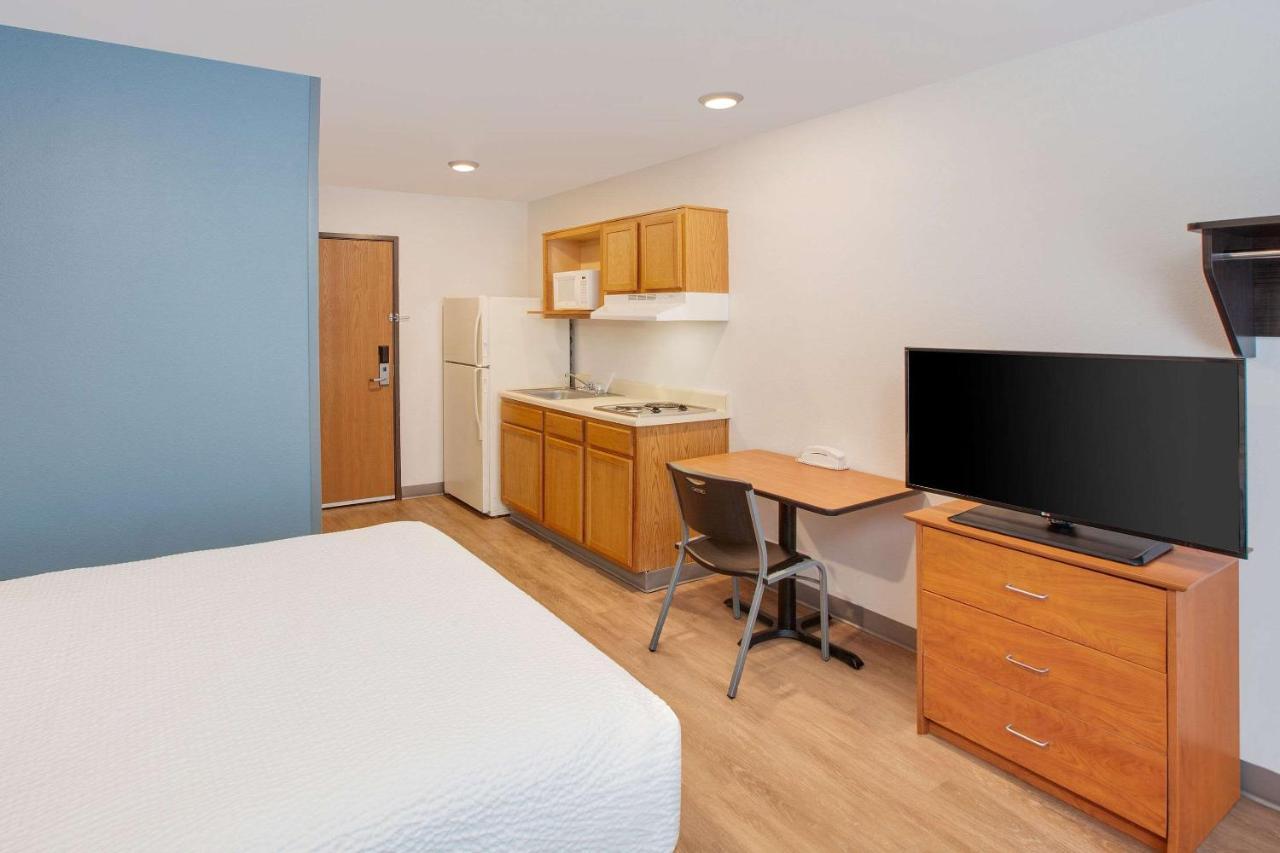 Woodspring Suites 파 외부 사진